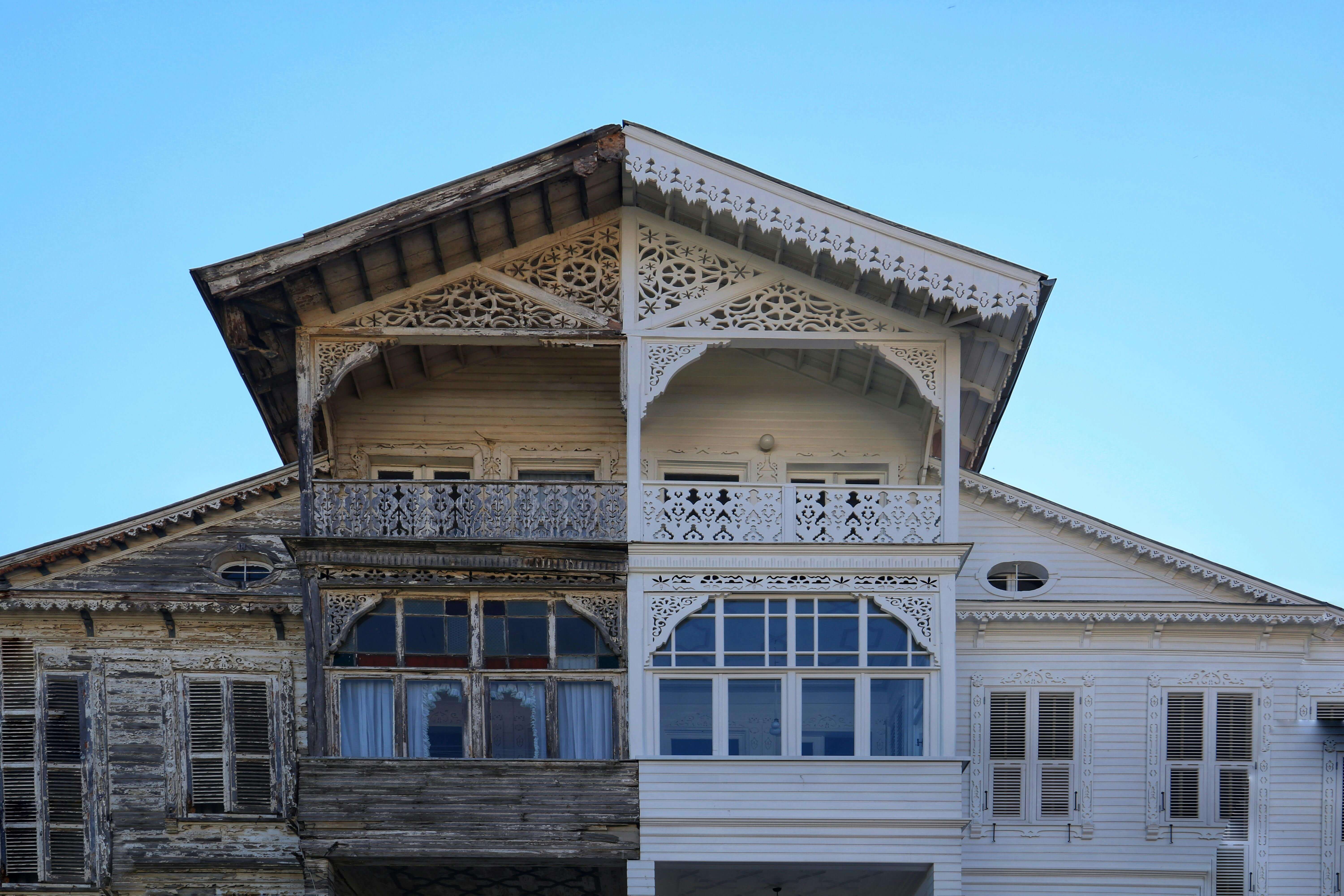 Real Estate & Architecture